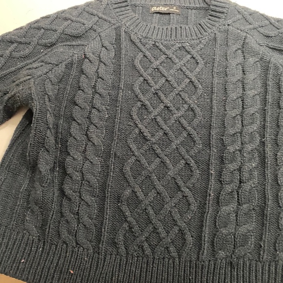 Navy Blue like new cable knit swea - Picture 1 of 3